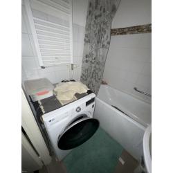 Szeged, Kemes u. 3/A. 4/13. szám alatti bérleményben visszamaradt ingóságok és egyéb hulladékok értékesítése