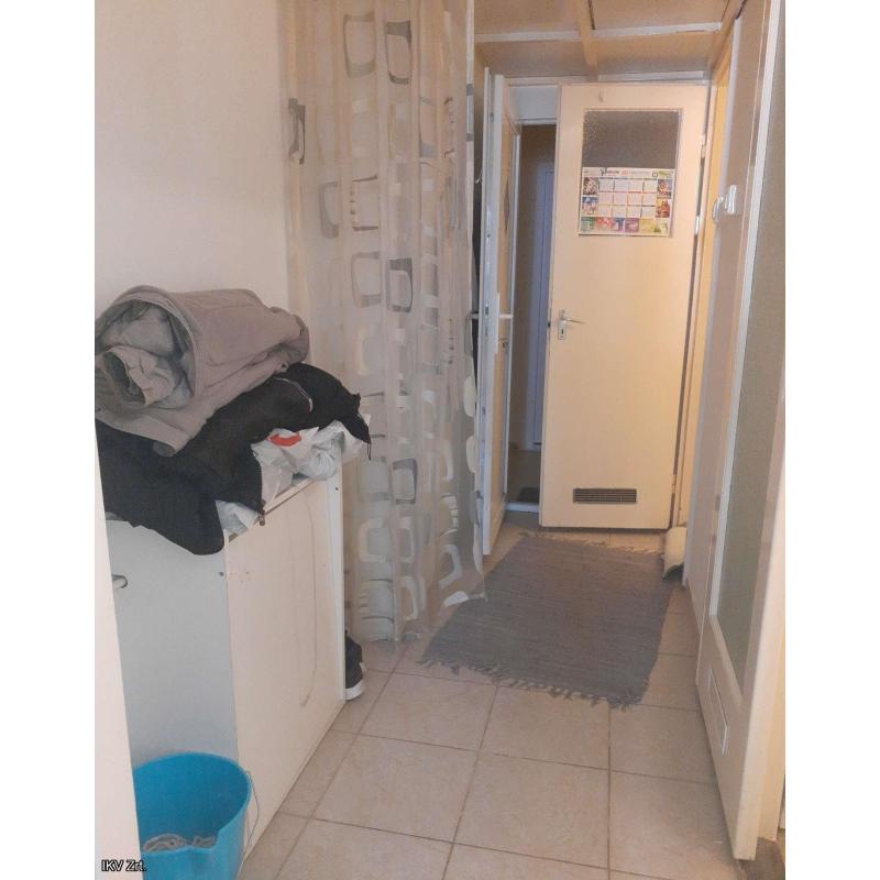 Szeged, Székely sor 21. 2/12. szám alatti bérleményben visszamaradt ingóságok és egyéb hulladékok értékesítése